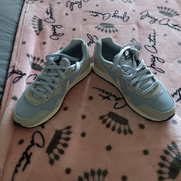 Nike Venture Runner - Picture 4 of 6